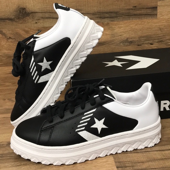 Converse Shoes - CONVERSE LOW TOP BRAND NEW